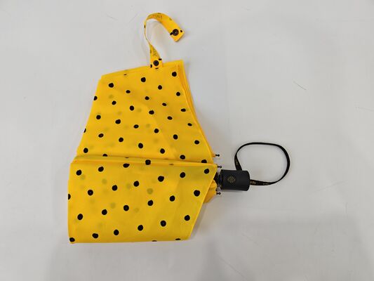 ১০৫ সেমি খোলা ব্যাসের স্বয়ংক্রিয় ভ্রমণ ছাতা, রাবার কোটিং হ্যান্ডেল এবং সহজে বহনযোগ্যতার জন্য ২৬ সেমি ভাঁজ করা দৈর্ঘ্য